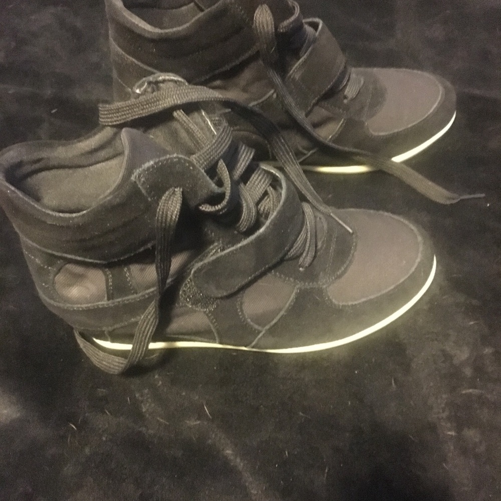 Black wedge sneakers size 7.5